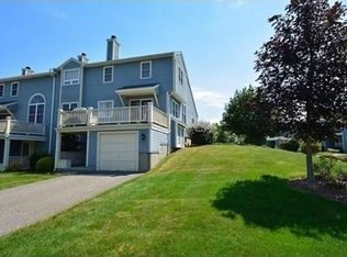 76 Colonial Dr, Sturbridge, MA 01566