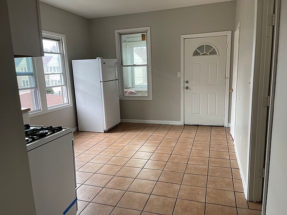 3rd image of 4410 S California Ave #2R