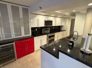 210 174th St APT 301, Sunny Isles Beach, FL 33160