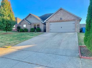 3003 Wargate Ave, Bentonville, AR 72712