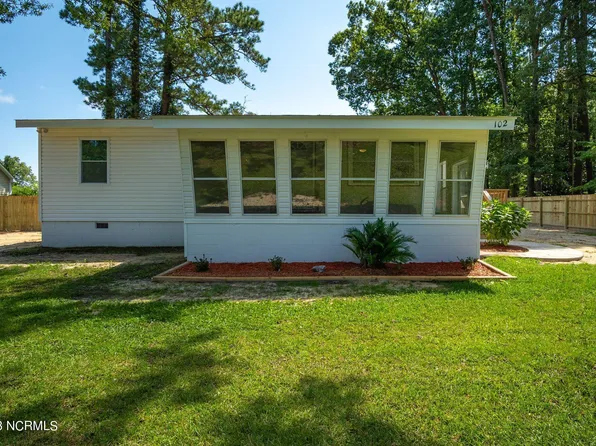 102 Sunny Drive, Havelock, NC 28532
