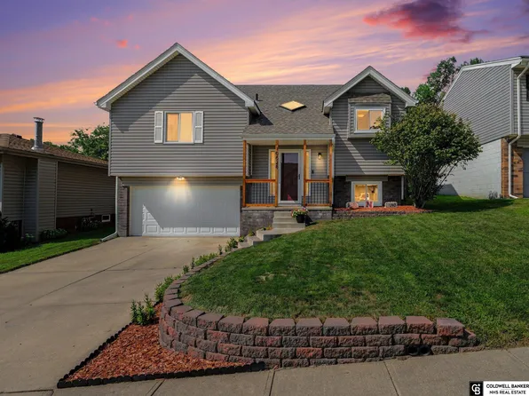10628 Hartman Ave, Omaha, NE 68134