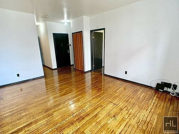 2nd image of 891 Pacific St #A3r