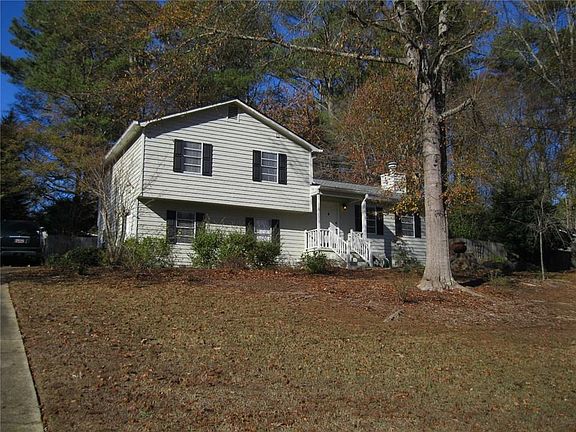 2nd image of 166 Rock Garden Ter NW