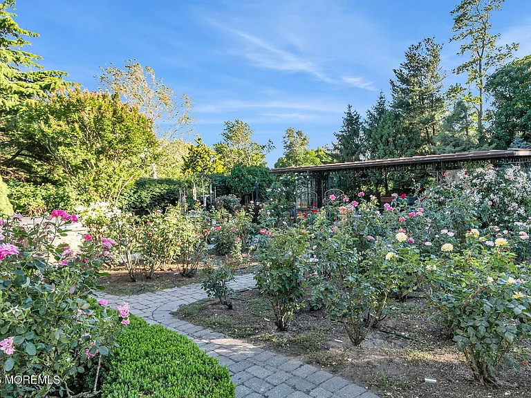 22 Oakes Rd — Photo 28