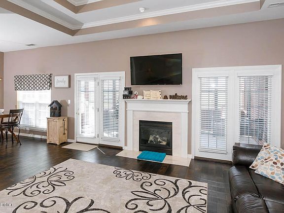 4th image of 453 Turnberry Ln