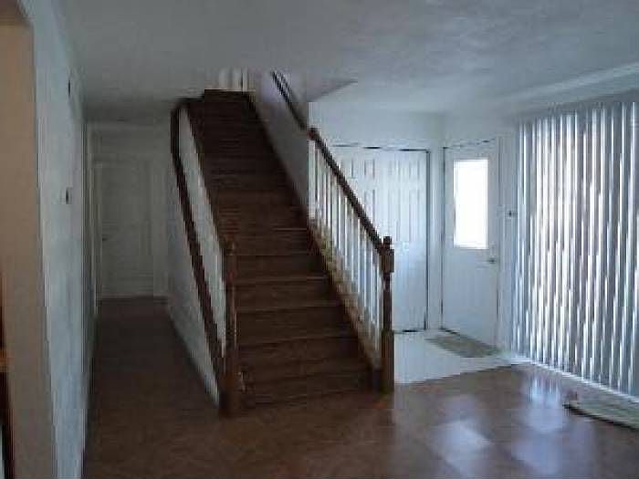 2nd image of 440 Indianwood Blvd