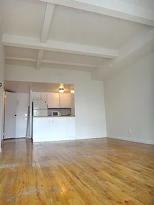 Rented by KVNY Soho | media 8