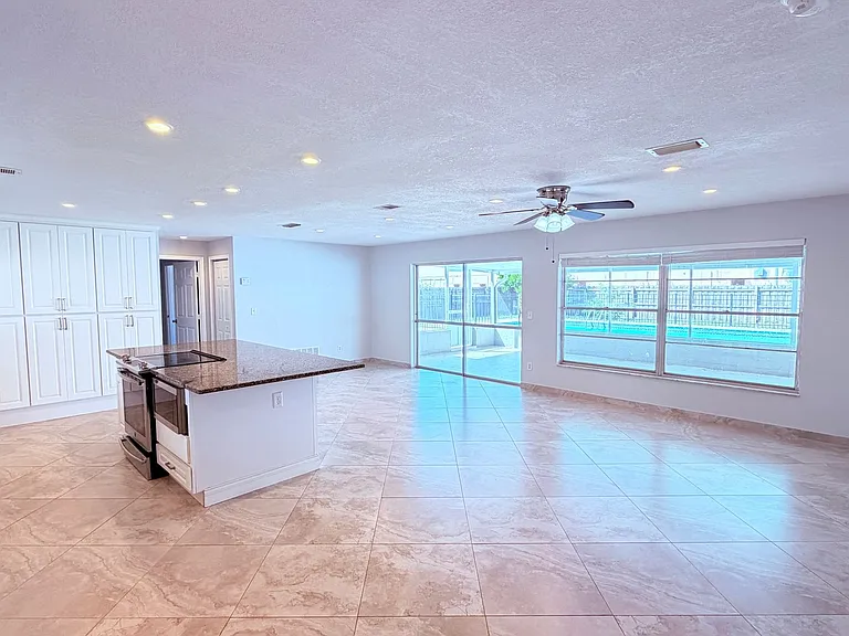 6 Carriage Hill Cir — Photo 35