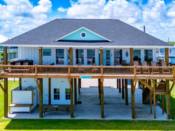 768 Bolivar Dunes Blvd, Port Bolivar, TX 77617