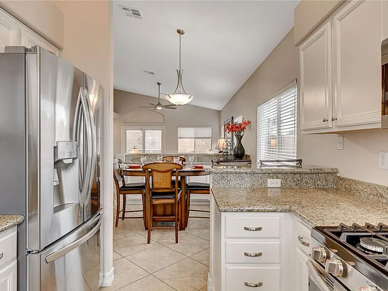 489 First Light St — Photo 15