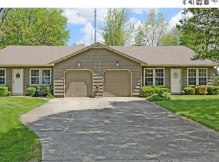 8523 Fair Rd, Strongsville, OH 44136