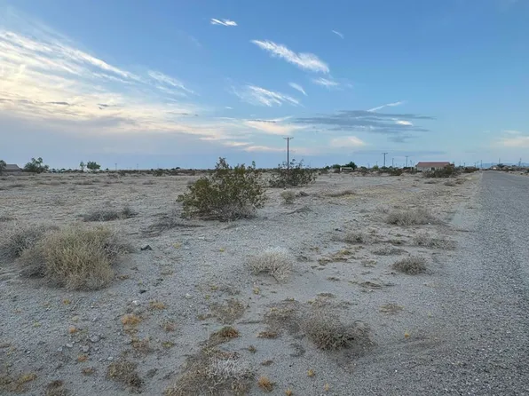2348 Sea Port Ave, Thermal, CA 92274
