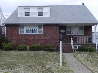 117 Fencsak Ave, Elmwood Park, NJ 07407