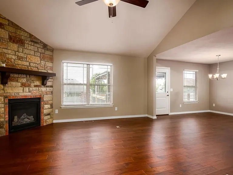 1064 E Lakota St — Photo 11