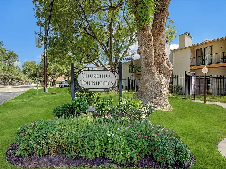 2425 Augusta Dr #22 — Photo 36
