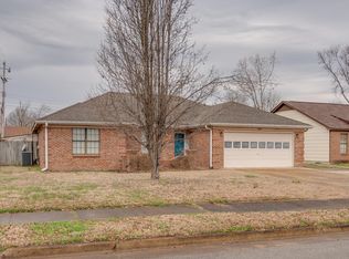 7807 Tumbling Creek Dr, Millington, TN 38053