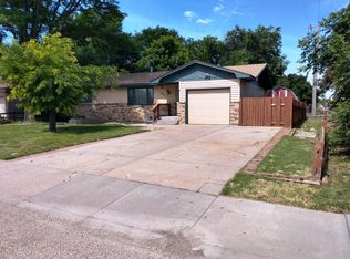 2211 N Cherokee Rd, Garden City, KS 67846
