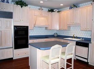 805 Dorset Rd, Allentown, PA 18104