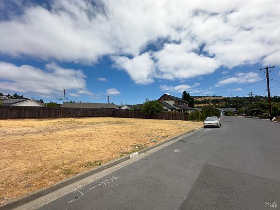 4th image of 161 Wembley Court