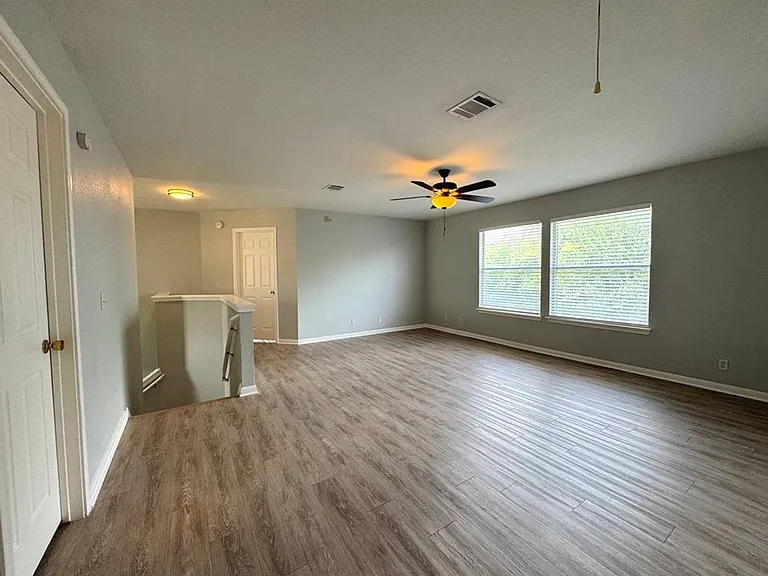 1009 Rutgers Dr — Photo 20