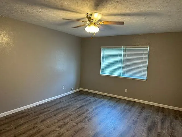 5033 Blue Glen Dr — Photo 12