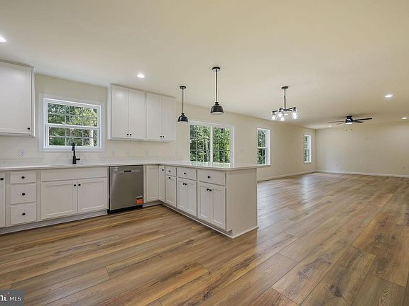 2nd image of 1317 Lochmeath Way