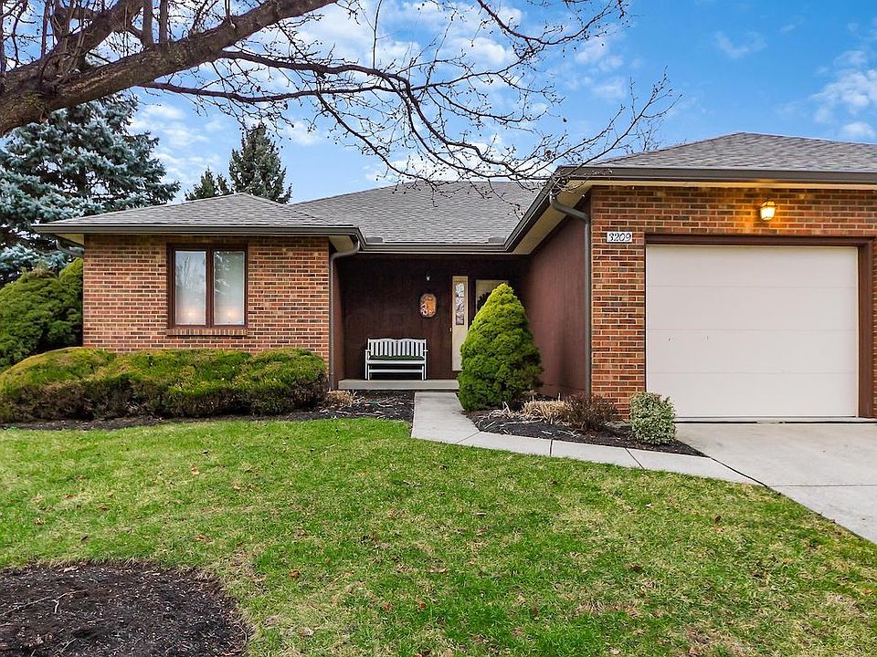 1st image of 3209 Parkview Cir