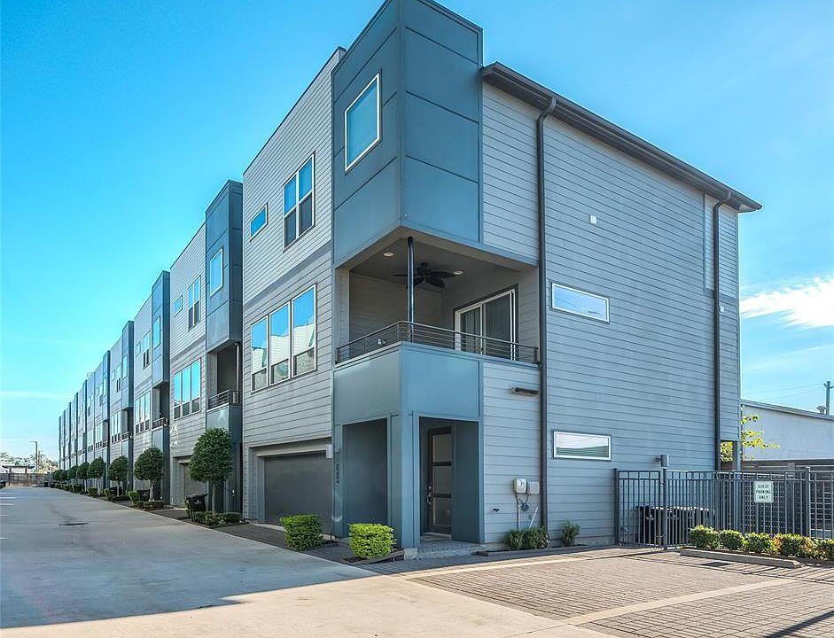 1st image of 3016 Charline Ave
