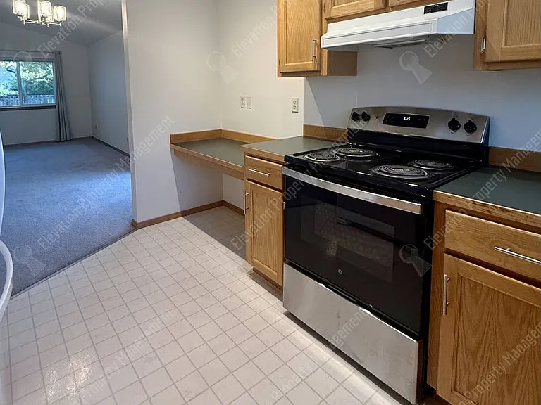 3092 NE Tahoe Ct — Photo 7