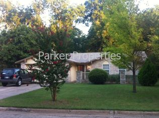 366 W Lakeview Cir, Duncanville, TX 75137