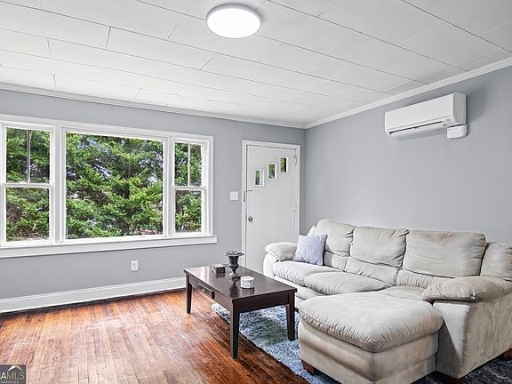 2nd image of 1532 High Falls Rd