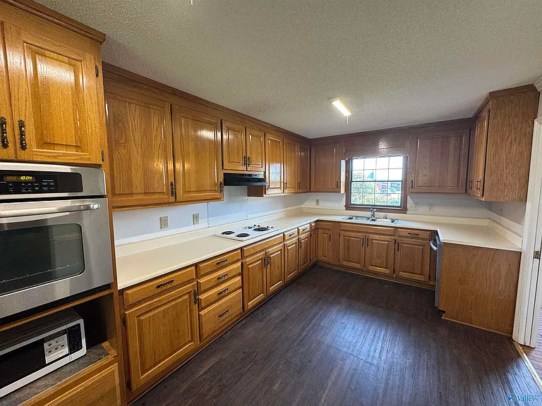 120 Roy Dr — Photo 14
