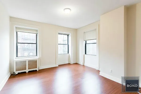 Rented by Bond New York | media 1