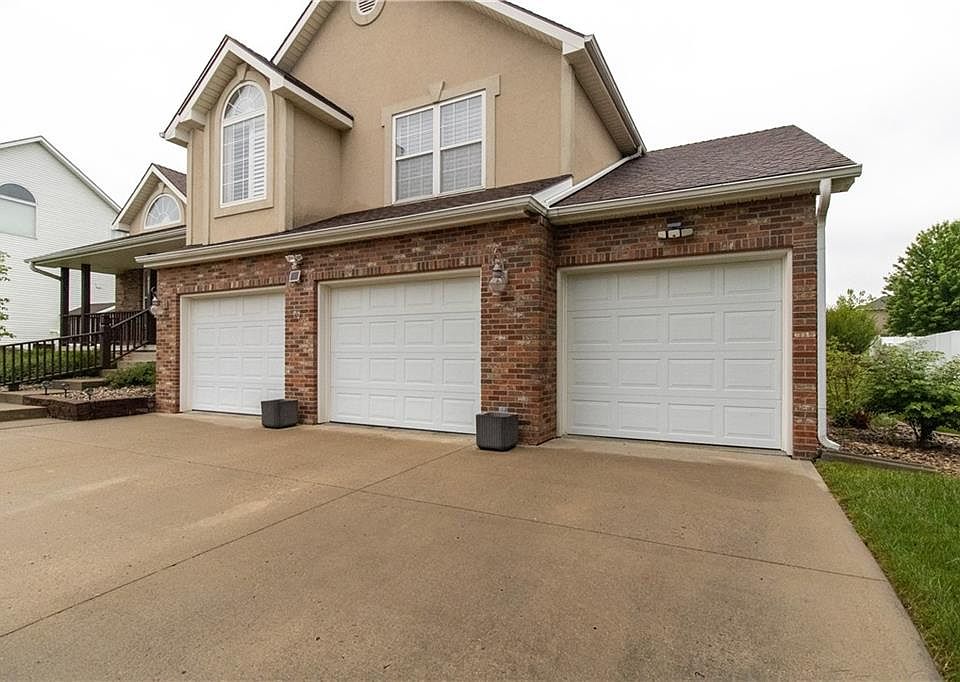 4507 Wilshire Dr S, Saint Joseph, MO 64506 Zillow