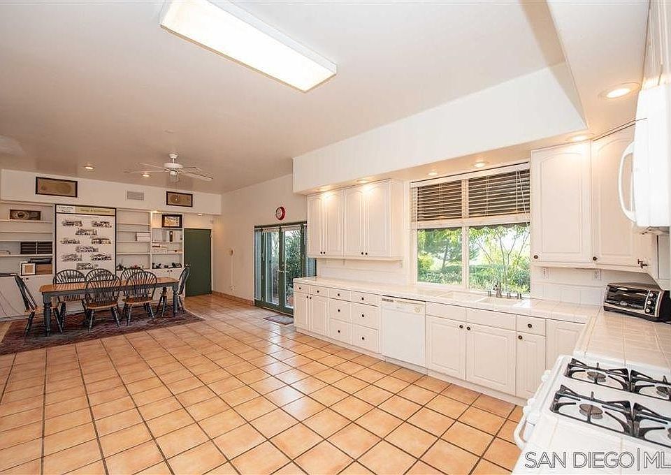 1st image of 32444 Birdsong Dr