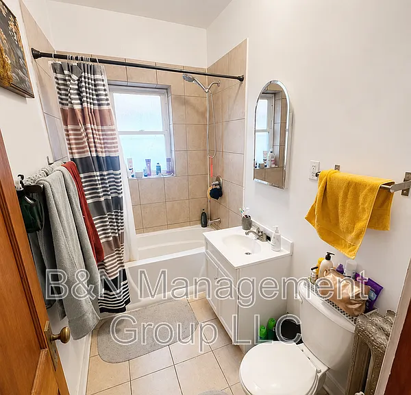 1065 W Dakin St #2 — Photo 13