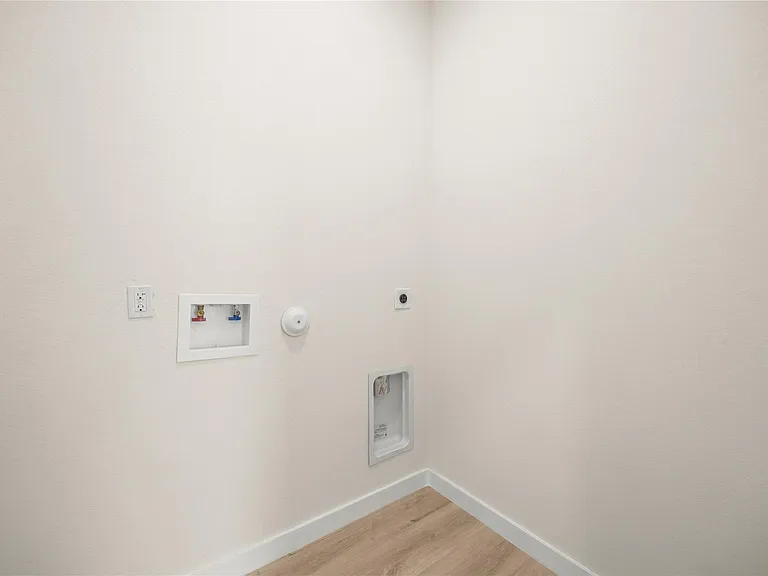 9709 Pelsey St #B — Photo 7