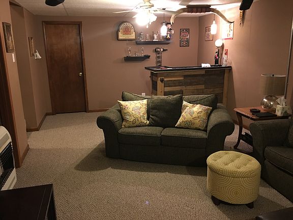 5th image of 812 Vargas Ct