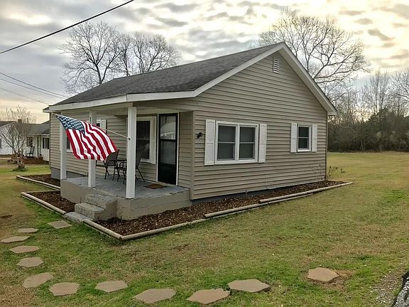2nd image of 117 Pineland Ave