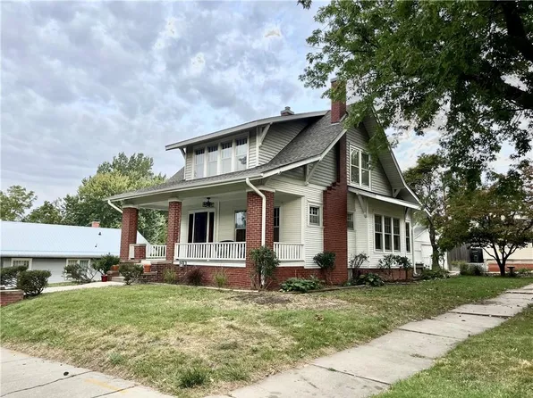 2929 Felix St, Saint Joseph, MO 64501
