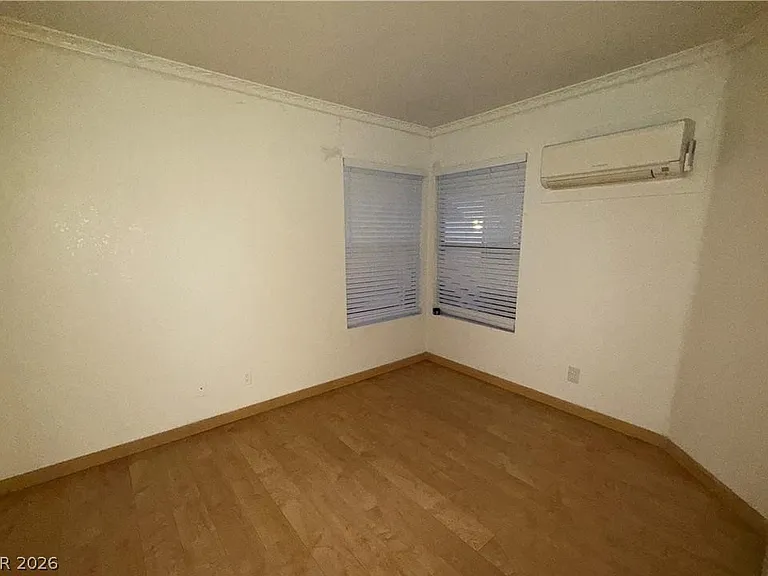 460 Elm Dr #204 — Photo 12