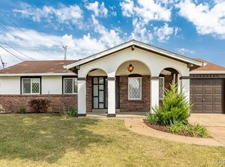 6325 Sheppard Dr, Saint Louis, MO 63123