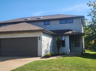 74 Brighton Cir, Appleton, WI 54915