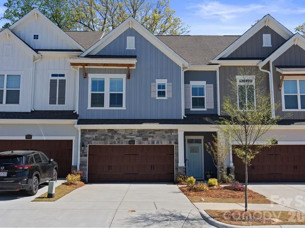 9043 Charles Francis Ln, Cornelius, NC 28031