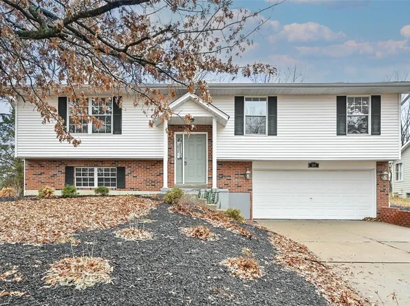 20 Freymuth Rd, Lake Saint Louis, MO 63367