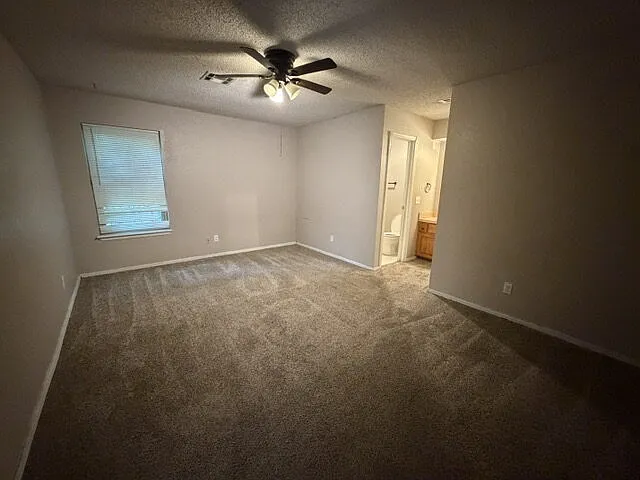 137 Oak Tree Dr — Photo 16