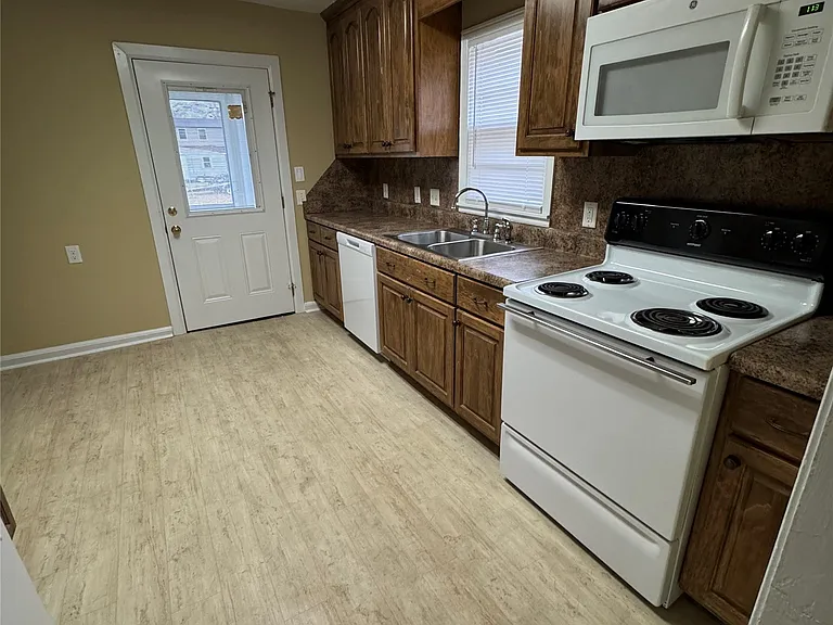 3321 Branch St — Photo 5