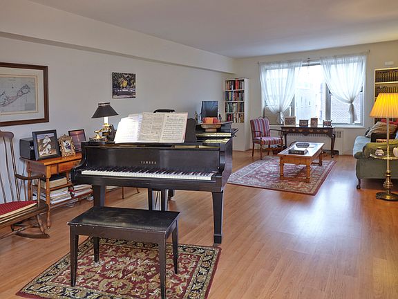 5th image of 3299 Cambridge Ave APT 8C