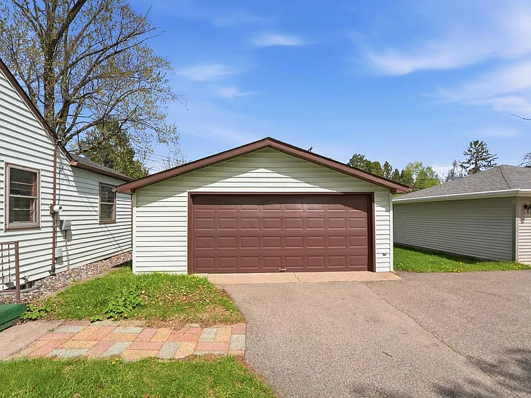 1697 Rose Pl — Photo 25
